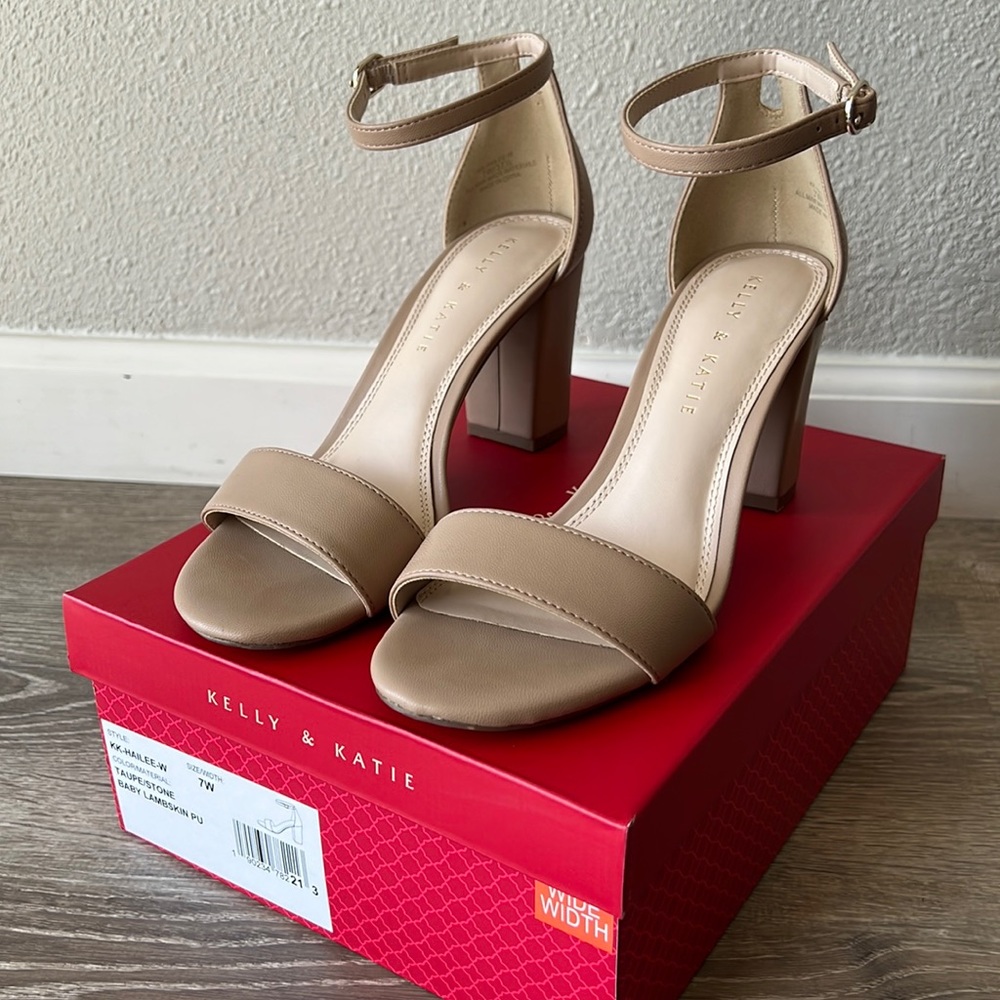 Kelly & Kate Taupe Stone High Heels Size 7W